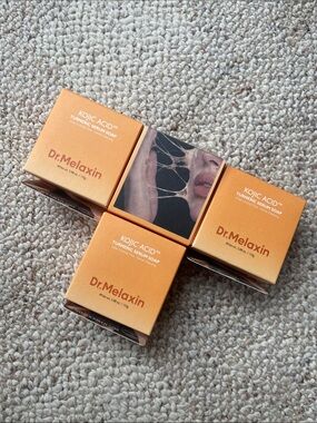 Dr. Melaxin Kojic Acid + Turmeric Serum Soap